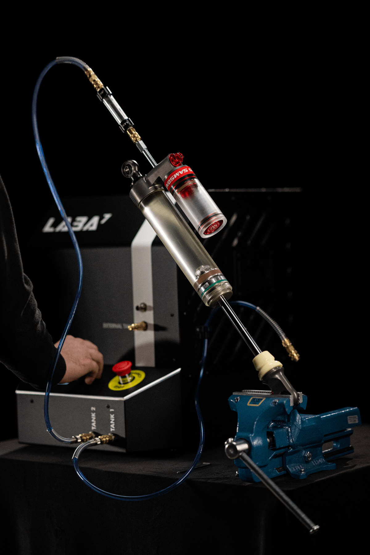 Automatic Vacuum Bleeder for Shock Absorbers